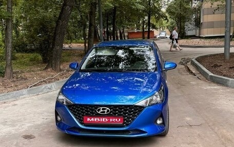 Hyundai Solaris II рестайлинг, 2021 год, 1 650 000 рублей, 1 фотография