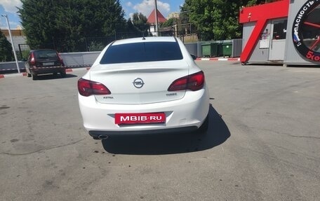 Opel Astra J, 2013 год, 1 040 000 рублей, 3 фотография