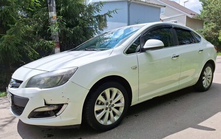 Opel Astra J, 2013 год, 700 000 рублей, 2 фотография