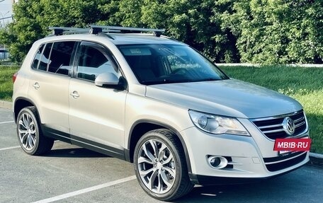 Volkswagen Tiguan I, 2010 год, 999 000 рублей, 8 фотография