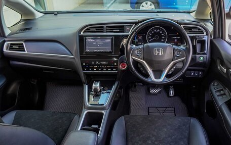 Honda Shuttle II, 2018 год, 1 650 000 рублей, 6 фотография