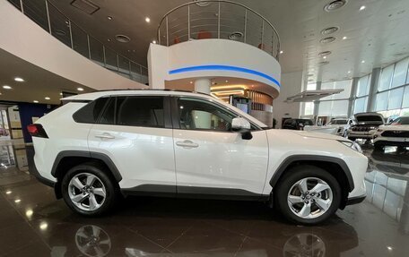 Toyota RAV4, 2019 год, 3 874 000 рублей, 4 фотография