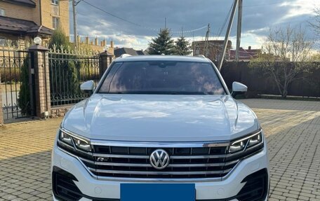 Volkswagen Touareg III, 2019 год, 6 200 000 рублей, 2 фотография