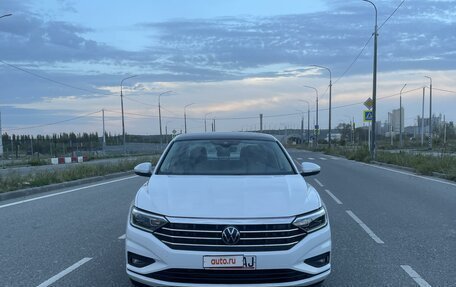 Volkswagen Jetta VII, 2020 год, 1 850 000 рублей, 2 фотография