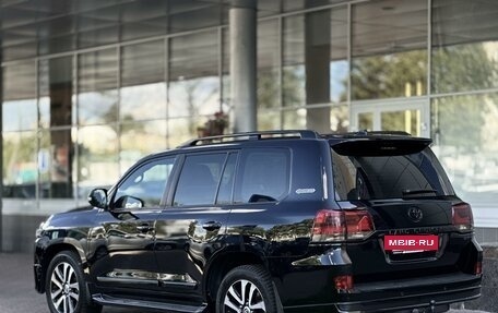 Toyota Land Cruiser 200, 2018 год, 8 149 000 рублей, 6 фотография