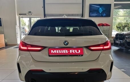 BMW 1 серия, 2020 год, 2 990 000 рублей, 5 фотография