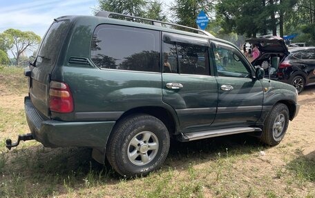 Toyota Land Cruiser 100 рестайлинг 2, 1999 год, 1 980 000 рублей, 2 фотография