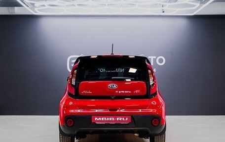 KIA Soul II рестайлинг, 2018 год, 1 915 000 рублей, 6 фотография