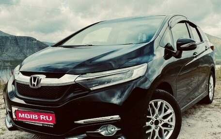 Honda Shuttle II, 2015 год, 1 580 000 рублей, 2 фотография