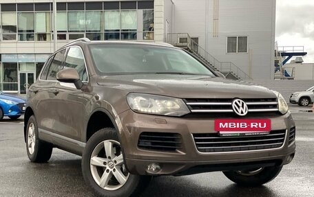 Volkswagen Touareg III, 2011 год, 1 940 000 рублей, 3 фотография