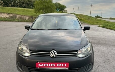 Volkswagen Polo VI (EU Market), 2011 год, 675 000 рублей, 2 фотография