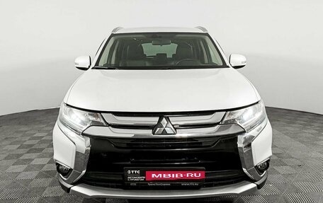 Mitsubishi Outlander III рестайлинг 3, 2017 год, 2 640 000 рублей, 2 фотография