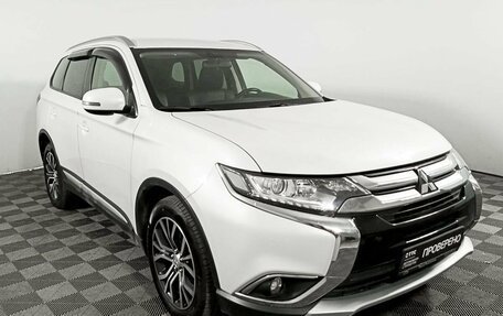 Mitsubishi Outlander III рестайлинг 3, 2017 год, 2 640 000 рублей, 3 фотография