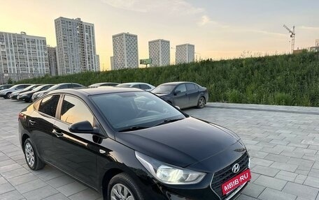 Hyundai Solaris II рестайлинг, 2018 год, 1 100 000 рублей, 4 фотография