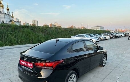 Hyundai Solaris II рестайлинг, 2018 год, 1 100 000 рублей, 7 фотография