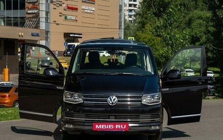 Volkswagen Multivan T6 рестайлинг, 2018 год, 5 900 000 рублей, 8 фотография