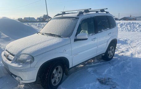 Chevrolet Niva I рестайлинг, 2012 год, 550 000 рублей, 2 фотография