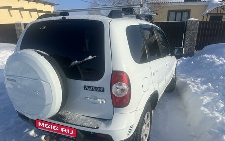 Chevrolet Niva I рестайлинг, 2012 год, 550 000 рублей, 3 фотография