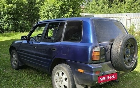 Toyota RAV4, 1997 год, 555 000 рублей, 2 фотография