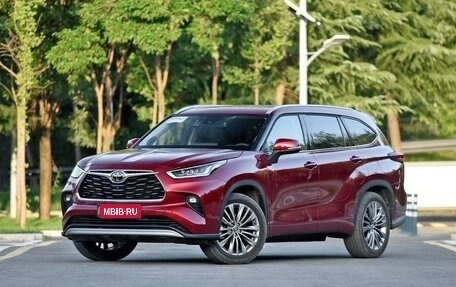 Toyota Highlander, 2024 год, 6 350 000 рублей, 6 фотография