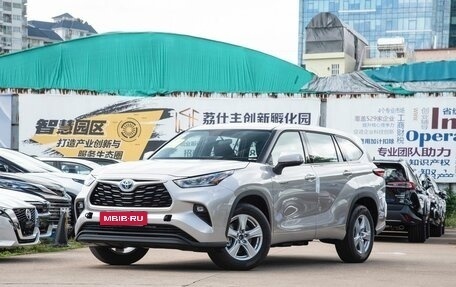 Toyota Highlander, 2024 год, 6 350 000 рублей, 4 фотография