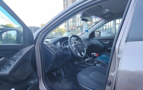 Hyundai ix35 I рестайлинг, 2012 год, 1 100 000 рублей, 17 фотография