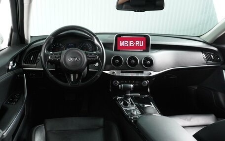 KIA Stinger I, 2018 год, 2 769 000 рублей, 6 фотография