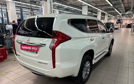 Mitsubishi Pajero Sport III рестайлинг, 2017 год, 2 997 000 рублей, 6 фотография