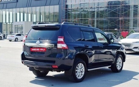 Toyota Land Cruiser Prado 150 рестайлинг 2, 2013 год, 3 397 000 рублей, 3 фотография