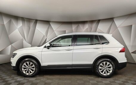 Volkswagen Tiguan II, 2017 год, 1 985 000 рублей, 5 фотография