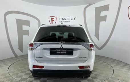 Mitsubishi Outlander III рестайлинг 3, 2012 год, 1 929 000 рублей, 3 фотография