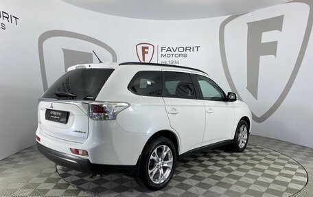 Mitsubishi Outlander III рестайлинг 3, 2012 год, 1 929 000 рублей, 6 фотография