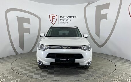 Mitsubishi Outlander III рестайлинг 3, 2012 год, 1 929 000 рублей, 2 фотография