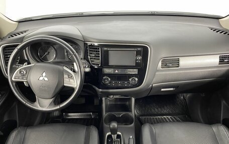 Mitsubishi Outlander III рестайлинг 3, 2012 год, 1 929 000 рублей, 7 фотография