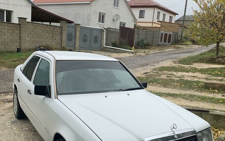 Mercedes-Benz W124, 1987 год, 450 000 рублей, 2 фотография