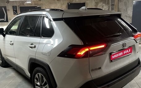 Toyota RAV4, 2021 год, 4 690 000 рублей, 3 фотография