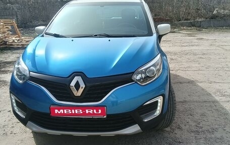 Renault Kaptur I рестайлинг, 2017 год, 1 399 000 рублей, 1 фотография