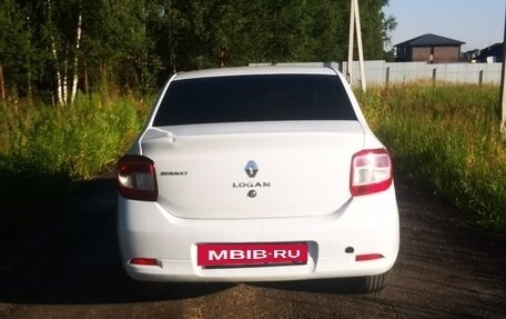 Renault Logan II, 2018 год, 700 000 рублей, 3 фотография