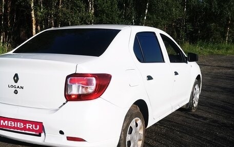 Renault Logan II, 2018 год, 700 000 рублей, 8 фотография