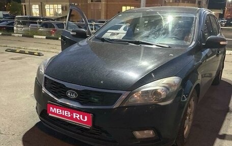 KIA cee'd I рестайлинг, 2011 год, 800 000 рублей, 1 фотография