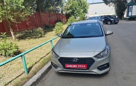 Hyundai Solaris II рестайлинг, 2019 год, 1 350 000 рублей, 1 фотография