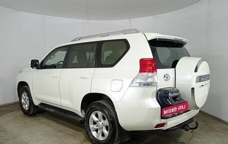 Toyota Land Cruiser Prado 150 рестайлинг 2, 2013 год, 3 290 000 рублей, 7 фотография