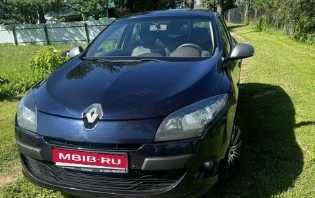 Renault Megane III, 2011 год, 750 000 рублей, 2 фотография