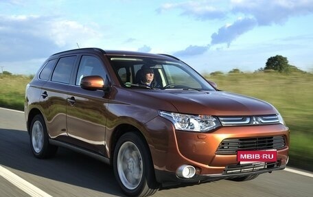 Mitsubishi Outlander III рестайлинг 3, 2013 год, 1 450 000 рублей, 1 фотография