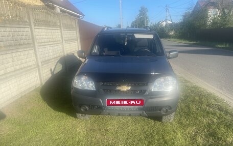 Chevrolet Niva I рестайлинг, 2015 год, 635 000 рублей, 1 фотография