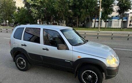 Chevrolet Niva I рестайлинг, 2009 год, 475 000 рублей, 1 фотография