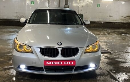 BMW 5 серия, 2004 год, 1 015 000 рублей, 3 фотография