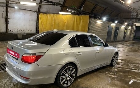 BMW 5 серия, 2004 год, 1 015 000 рублей, 8 фотография