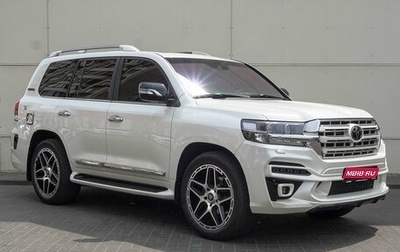 Toyota Land Cruiser 200, 2017 год, 7 830 000 рублей, 1 фотография