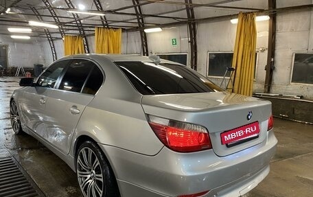 BMW 5 серия, 2004 год, 1 015 000 рублей, 14 фотография